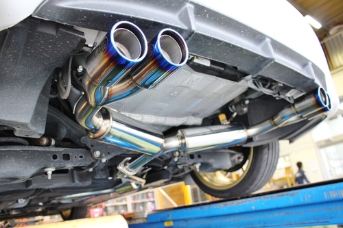 レクサスCT ワンオフマフラー